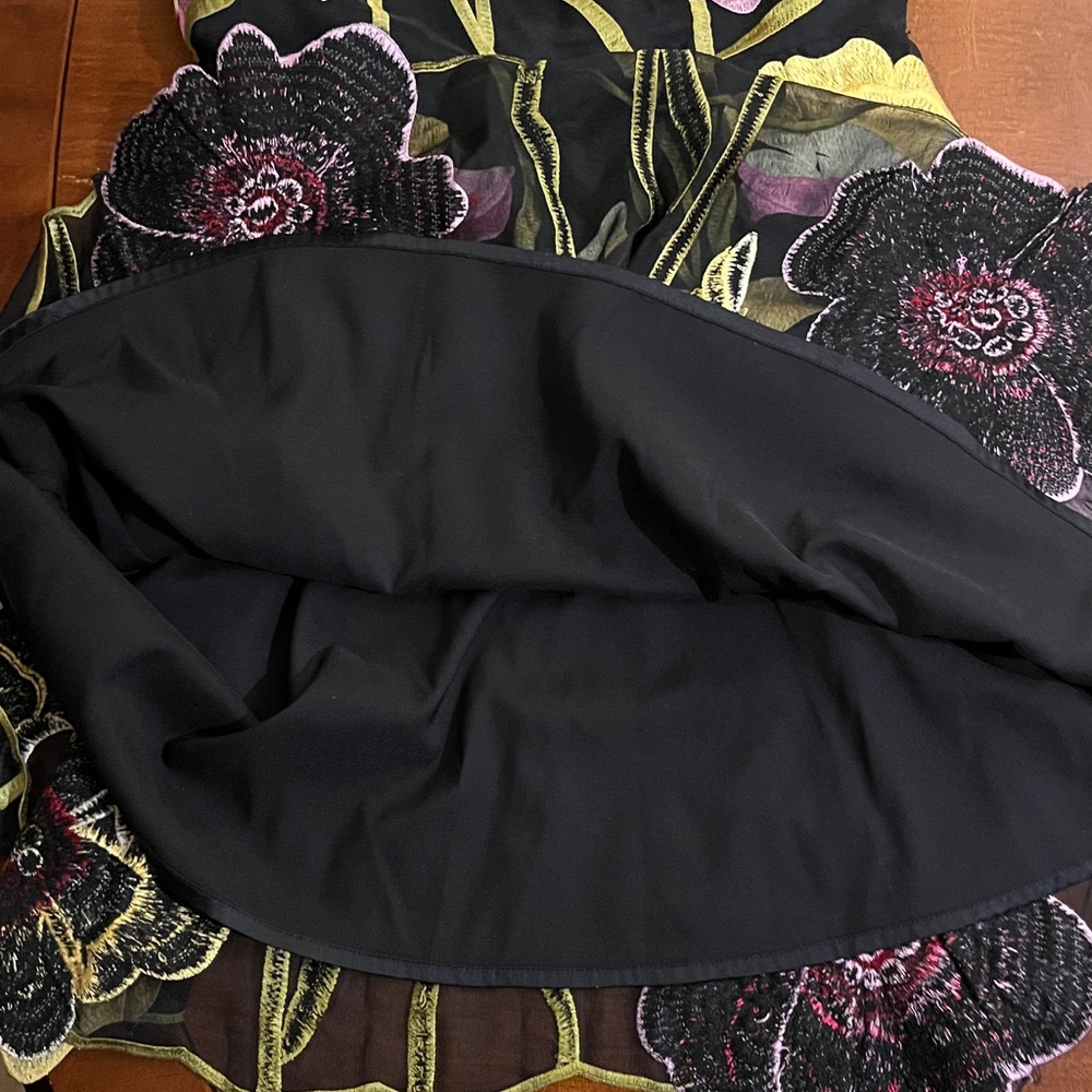 Anthropologie floral mini dress w/ 3D appliqué. Strapless. Black yellow pink. S - Picture 12 of 16